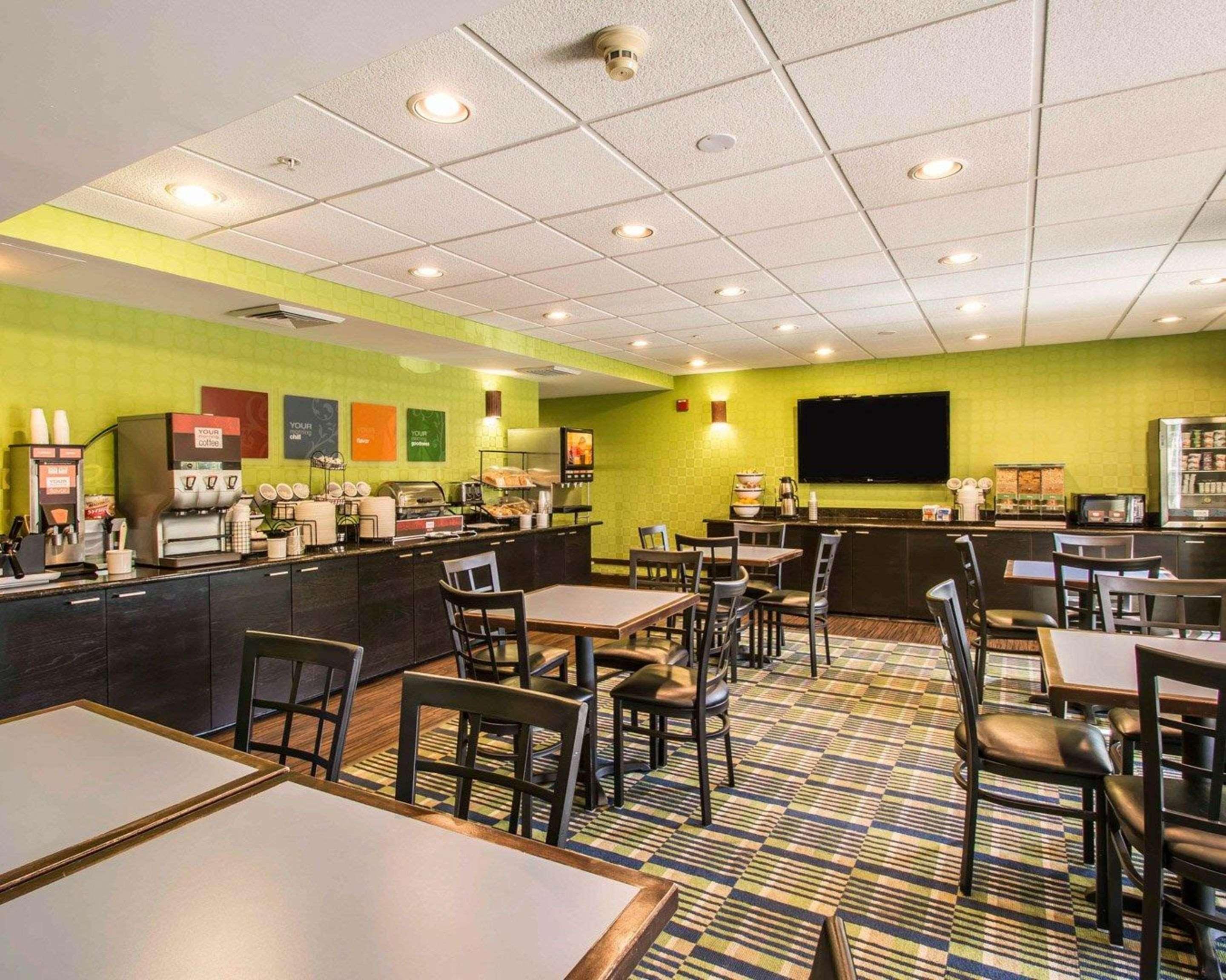 兰坦纳西棕榈滩舒适套房酒店 兰塔纳 外观 照片